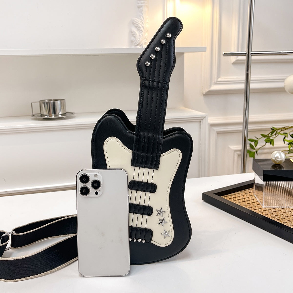 Cartoon guitar shoulder bag