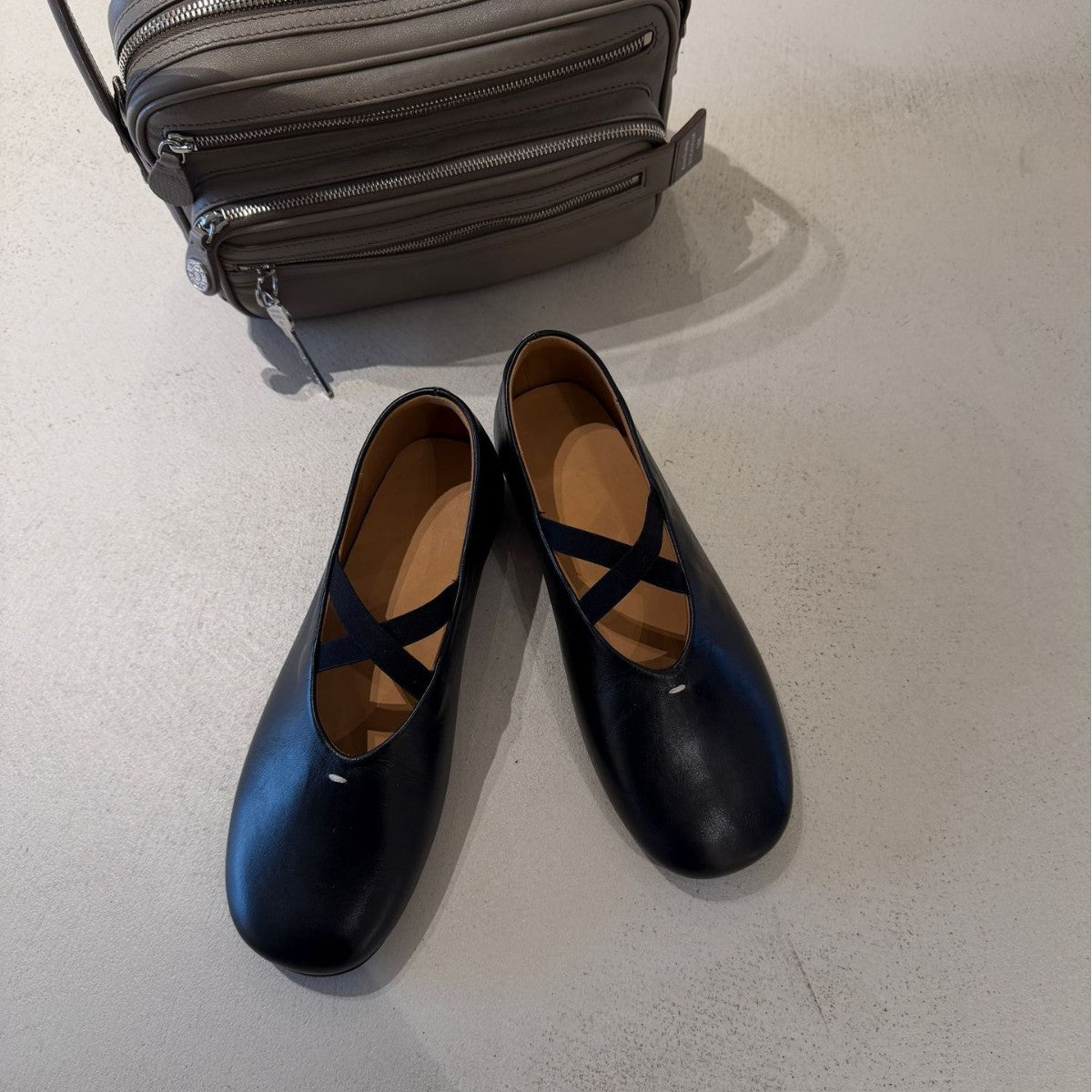 Vintage Cross-Strap Ballet Flat Shoes