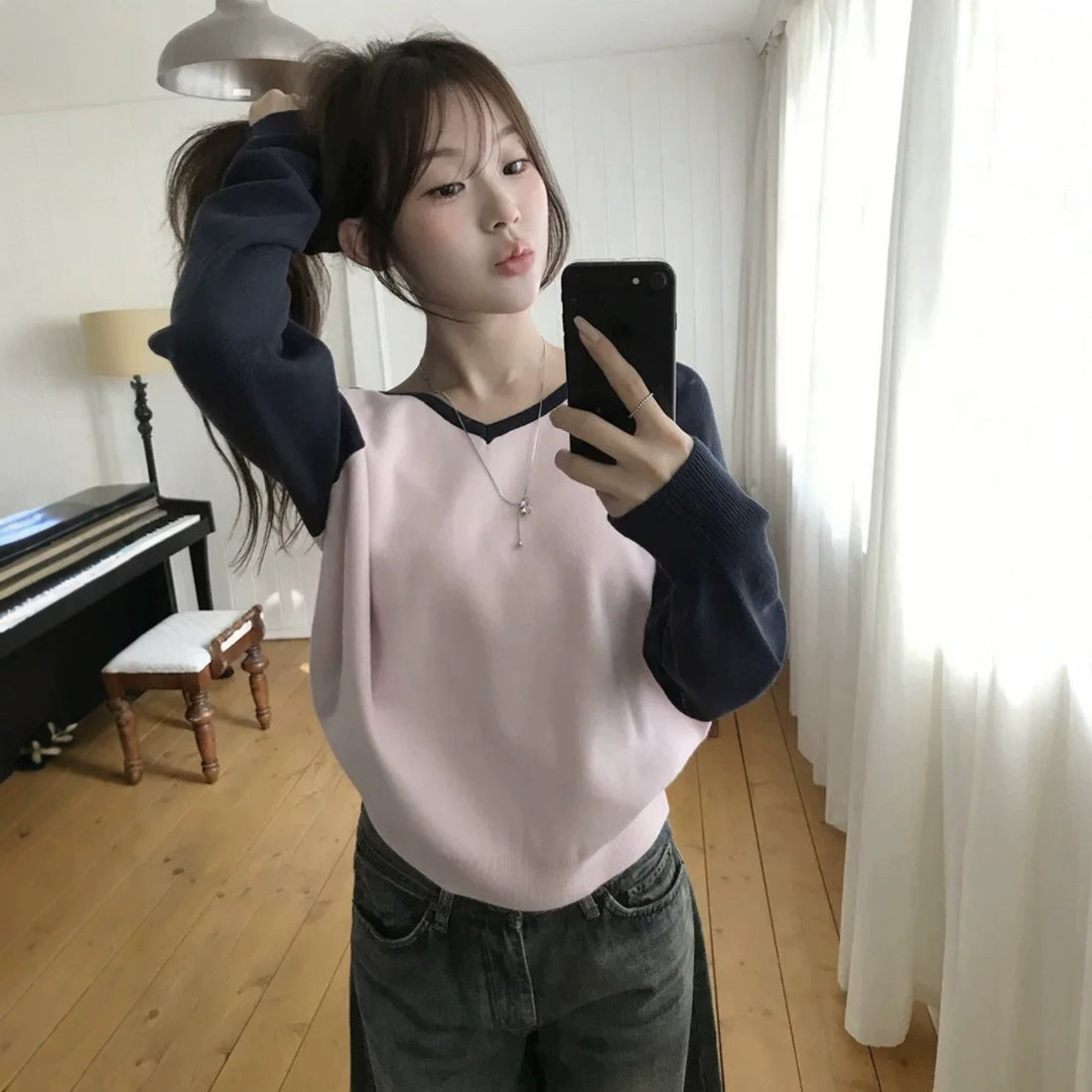 Women's V-neck colorblock long sleeve knitted sweater, photo 1