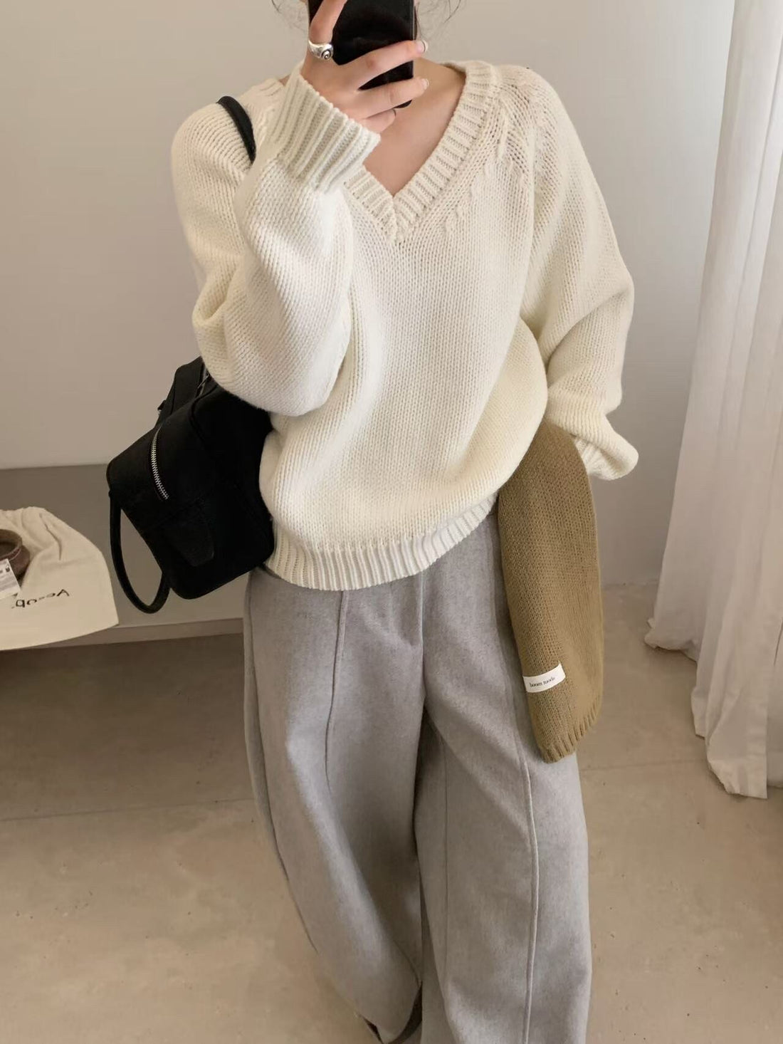 Women's Vintage Twist V-Neck Knit Sweater