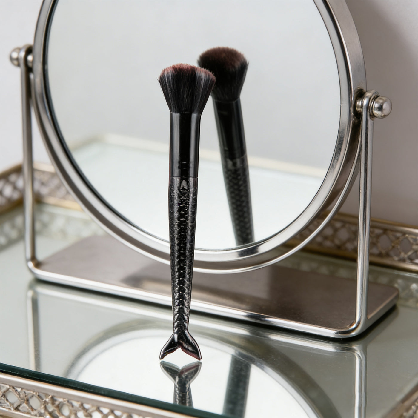 Foundation brush handle showing lightweight grip