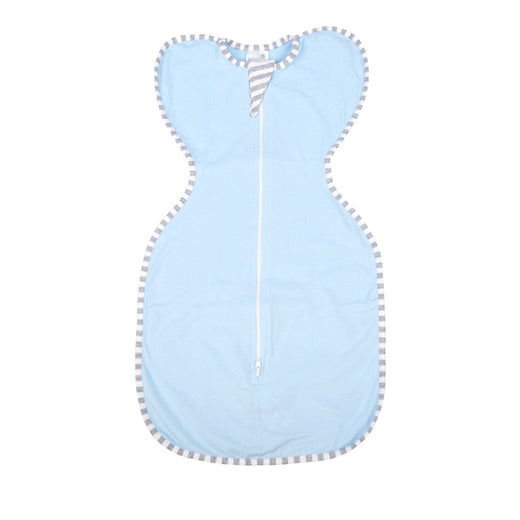 Infant sleep bag to prevent startled movements