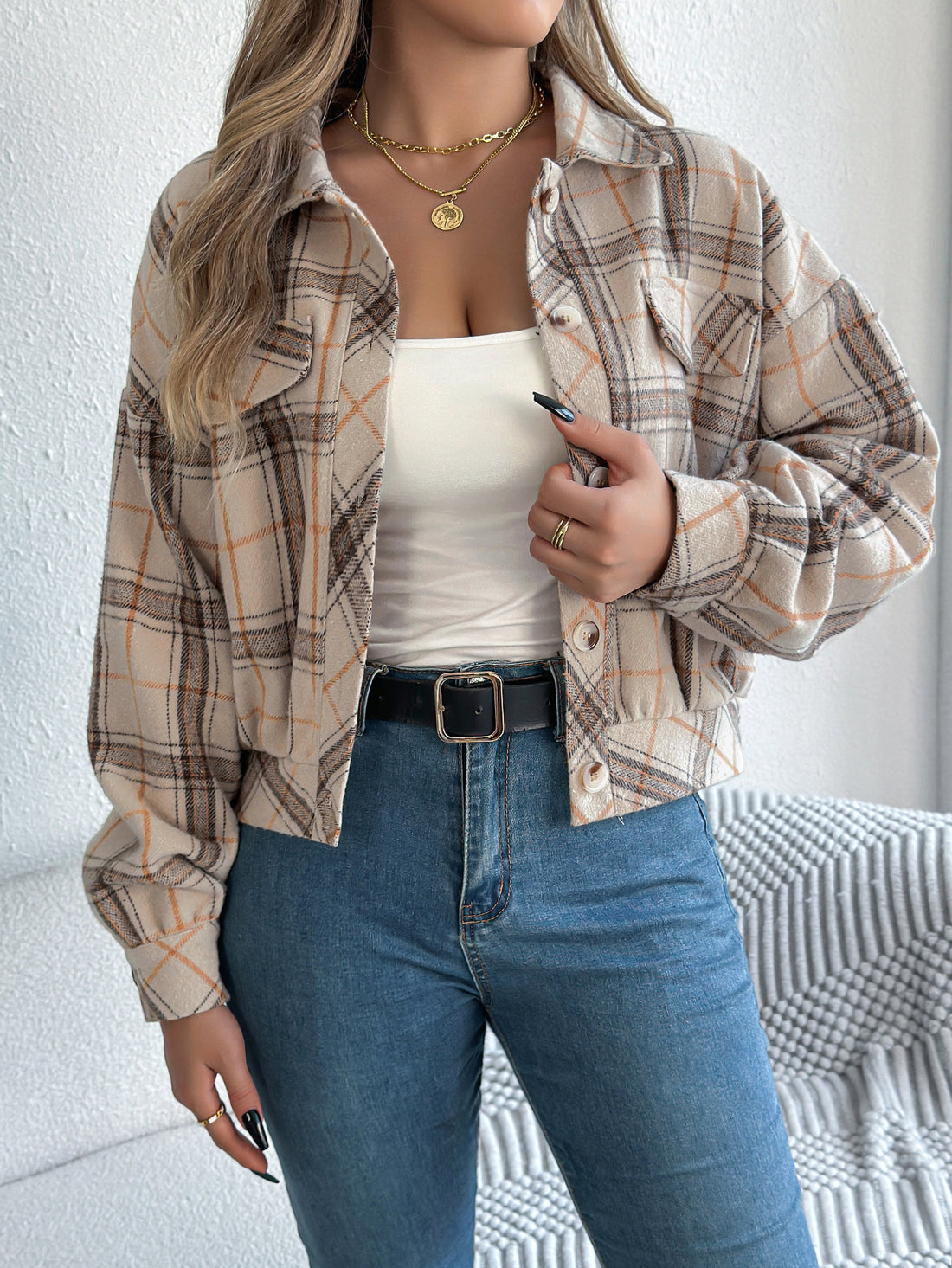 Women's Plaid Long Sleeve Lapel Woolen Jacket with Button Closure