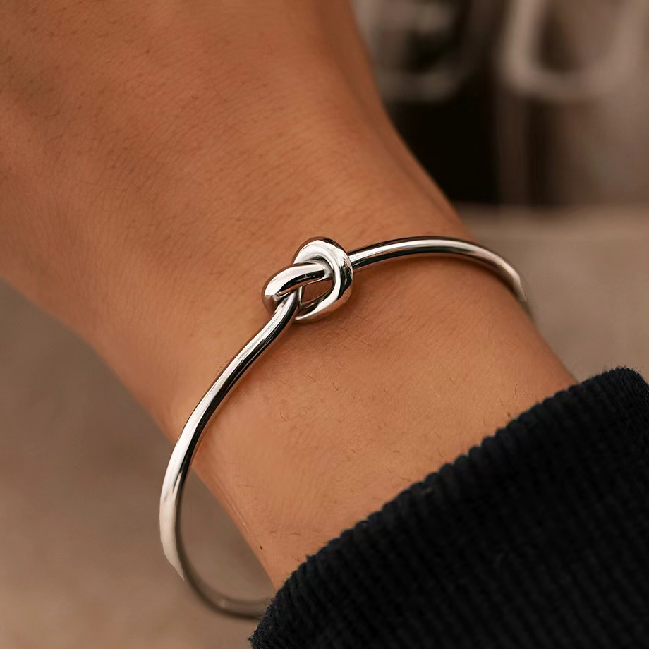 Minimalist Knot Women's Stainless Steel Bracelet 18K Gold Plated Heart Twist Jewelry