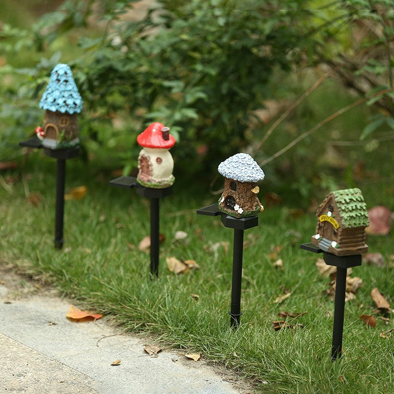 Solar Powered Resin House Garden Light with LED