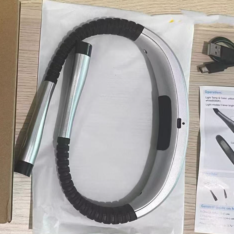 Adjustable USB Reading Light with Flexible Neck and Three Colors