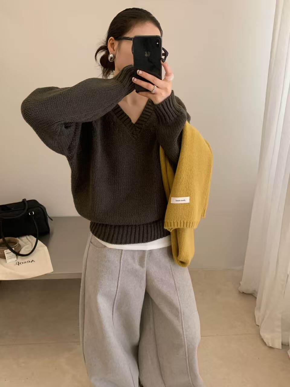 Women's Vintage Twist V-Neck Knit Sweater