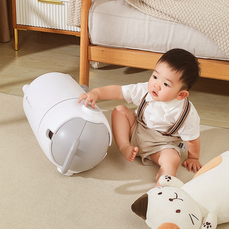 Disposable diaper trash bin with large capacity