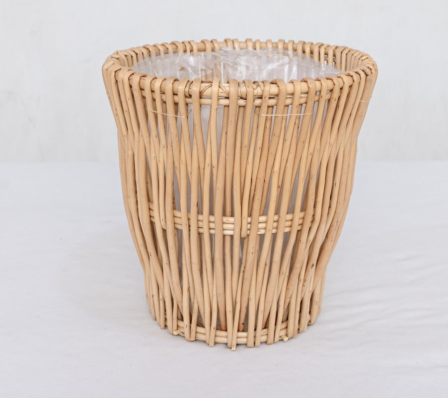 Natural willow planter basket with plastic liner