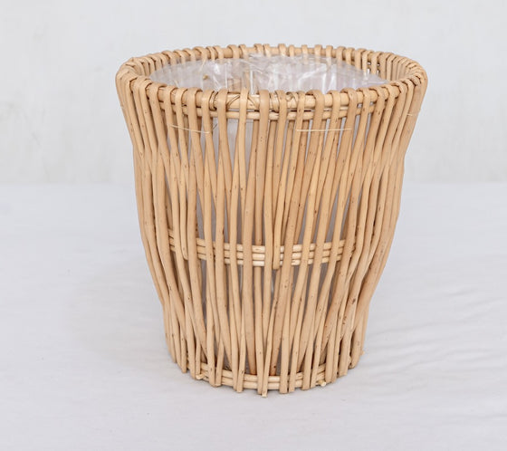 Natural willow planter basket with plastic liner