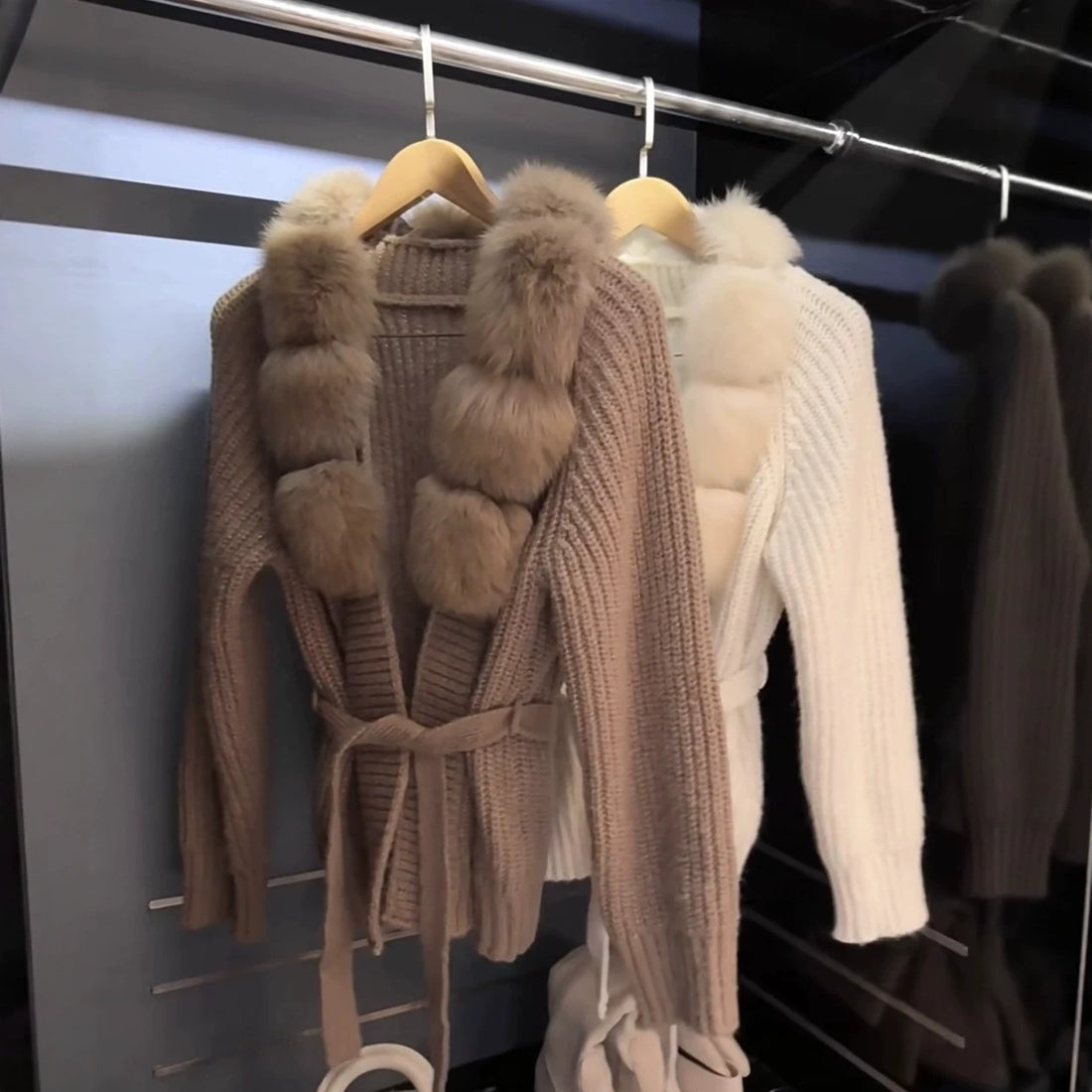 Women's Detachable Fox Fur Collar Knitted Fur Coat