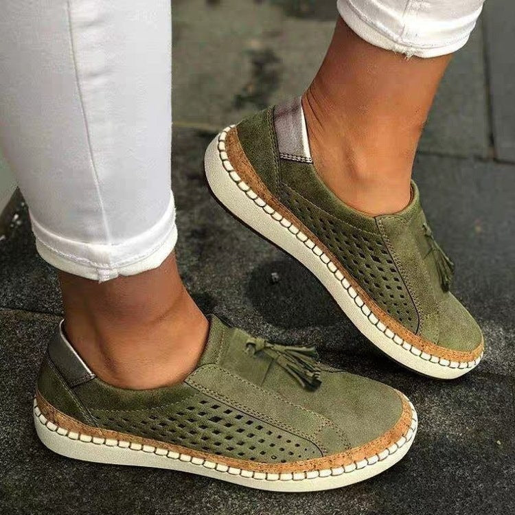 Striped Sole Tassel Low-Top Casual Shoes
