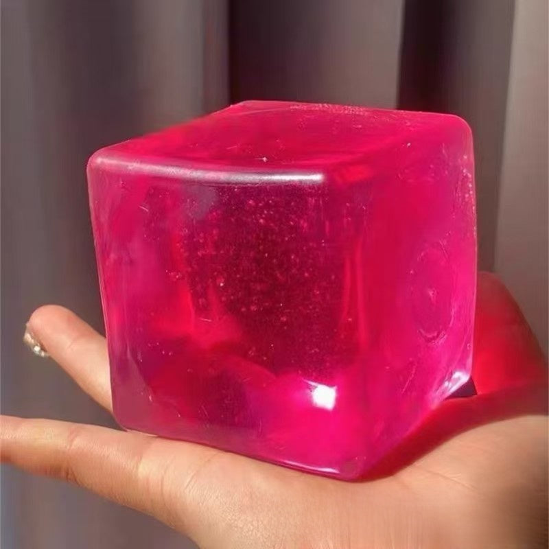 Slow rebound TPR squishy fidget toys in block and ball shapes, photo 1