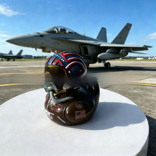 Top Gun Anniversary Pilot Duck Figure product image 4