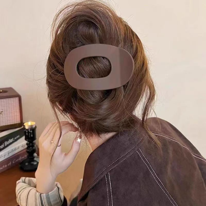 Duckbill hair clip in frosted and leopard finishes, photo 4