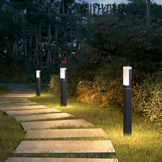 Waterproof Aluminum LED Lawn Light for Outdoor Garden Outdoor & Pond Lighting product image 1