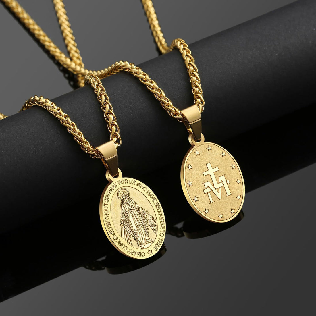 Retro oval double-sided pendant