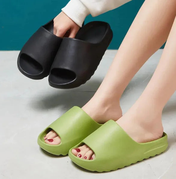 Non-slip pool sandals lightweight
