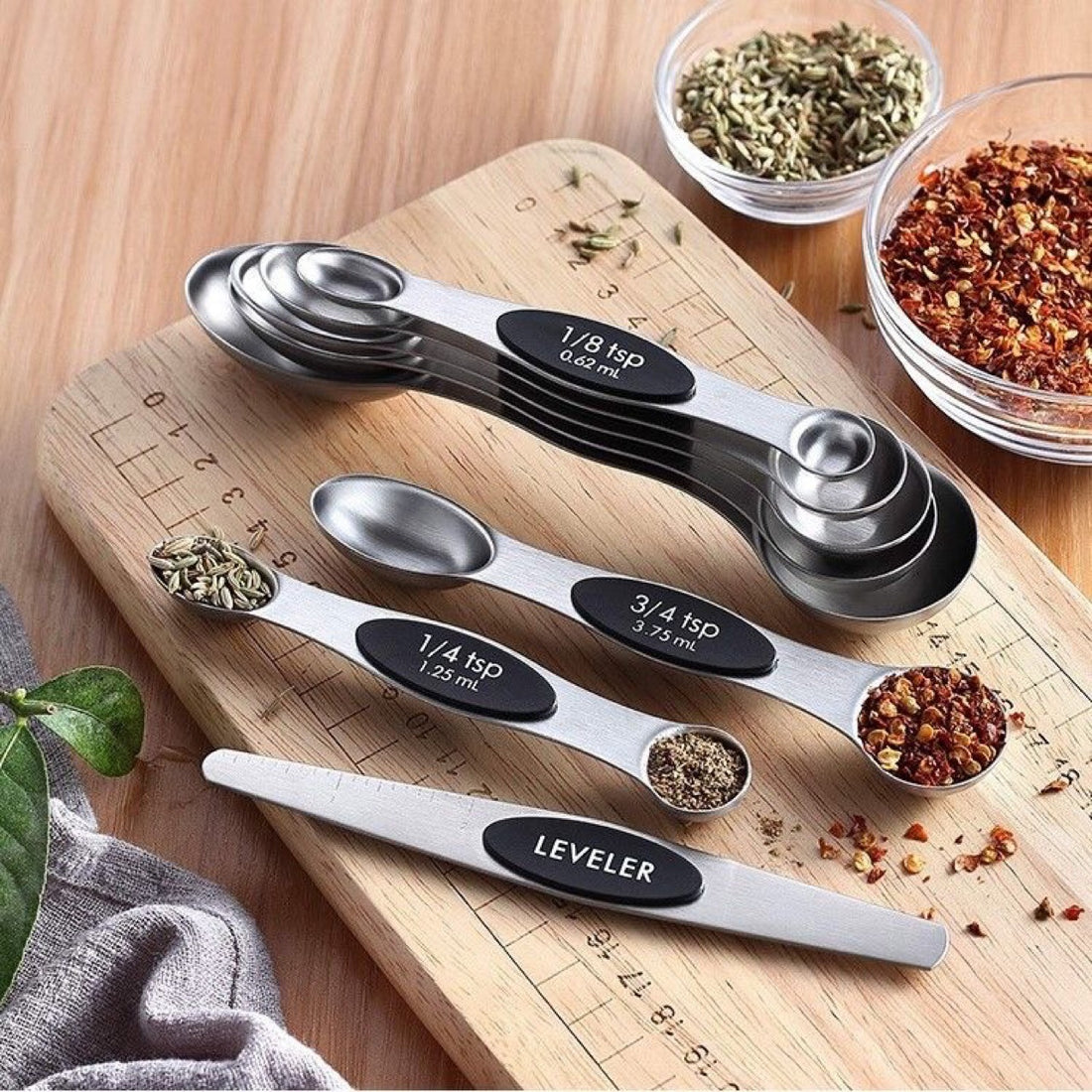 Double Head Measuring Spoon Set with Magnetic Attachment