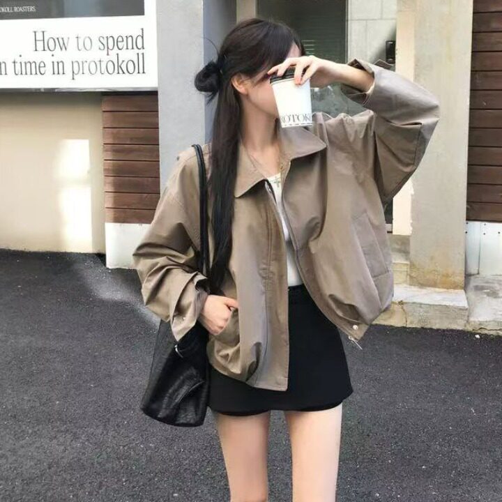 Women's short loose-fit trench coat with lapel collar, photo 1