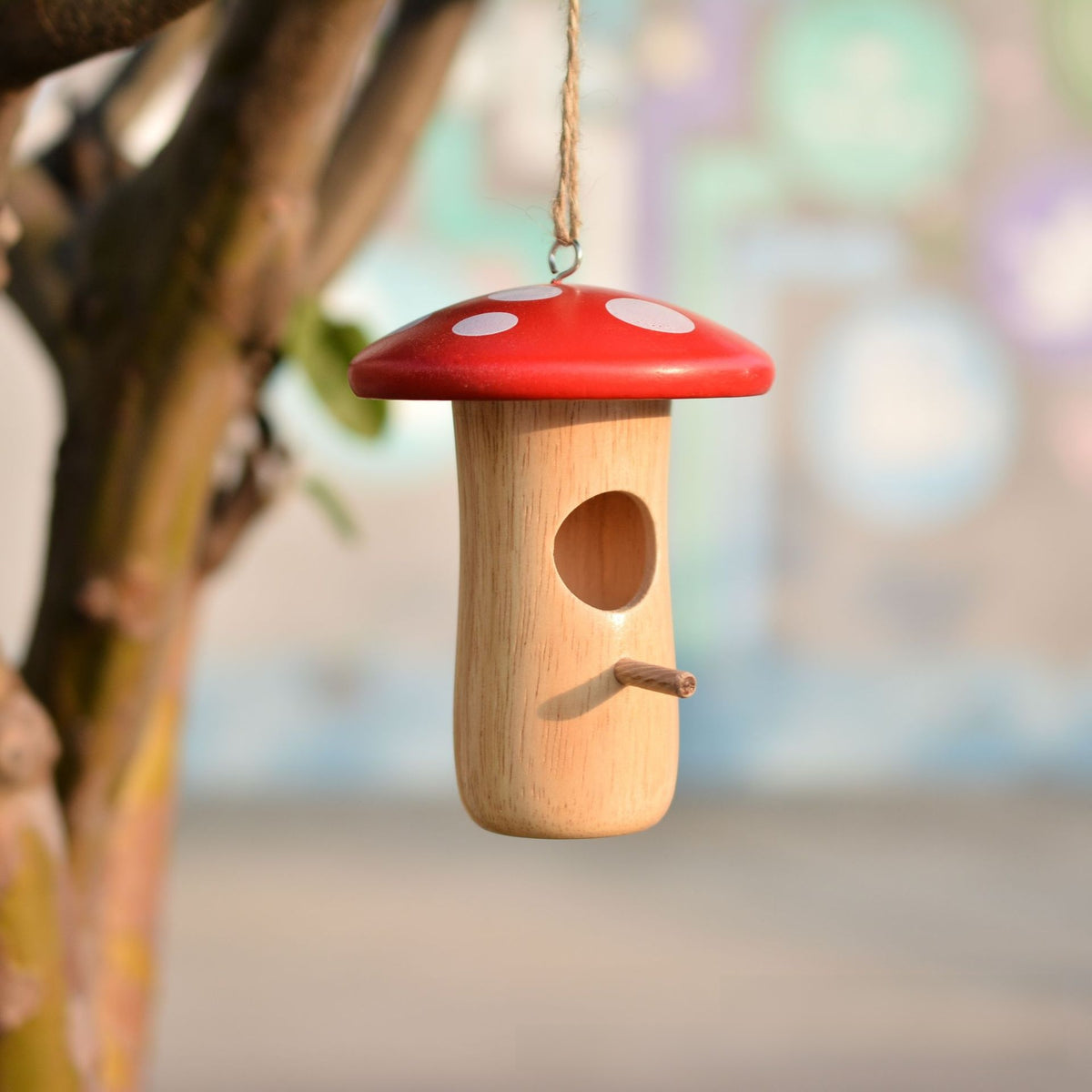 Hanging Wooden Hummingbird Nest Decoration