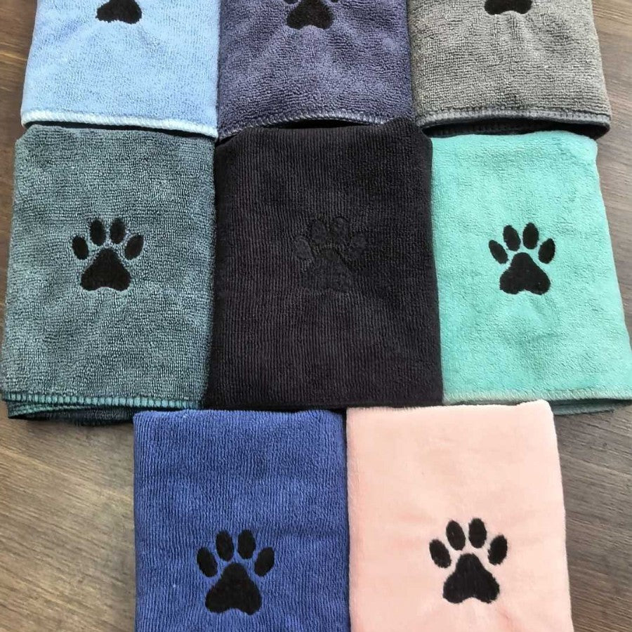 Soft and absorbent pet towel