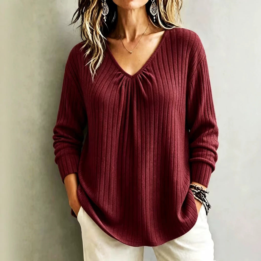 Long-sleeved pullover knit sweater