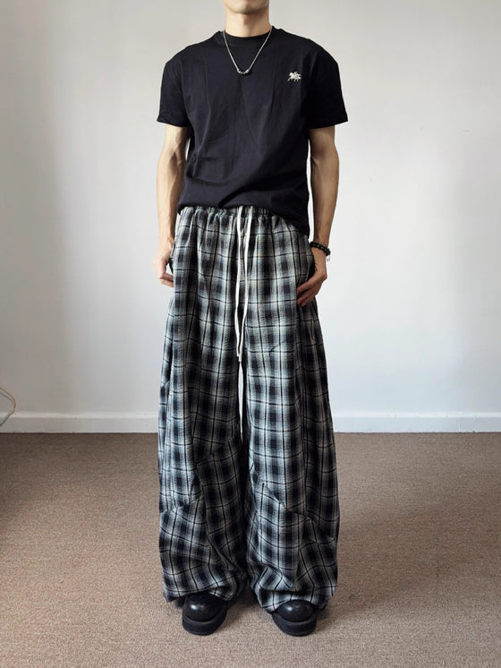 American Retro Loose Fit Plaid Trousers Clothing & Accessories product image 3