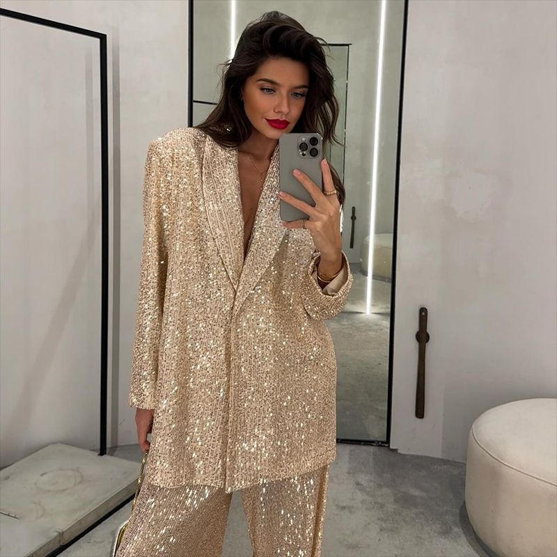 Elegant sequin top and pants set