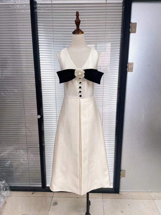 Sleeveless Black and White Contrast Dress, image 6 of 9