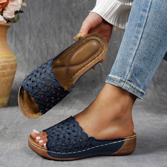 Fish Mouth Flower Platform Slippers in 4 Colors, image 3 of 37